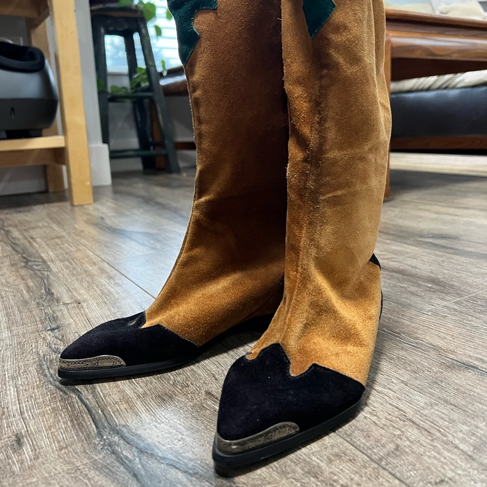 Gorgeous Soft Suede Brown Cowboy Boots With Teal and Black Details Size 6